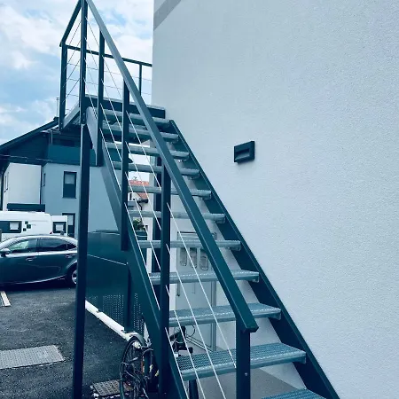 Kovačeva 15, App 2, Free Parking Ljubljana